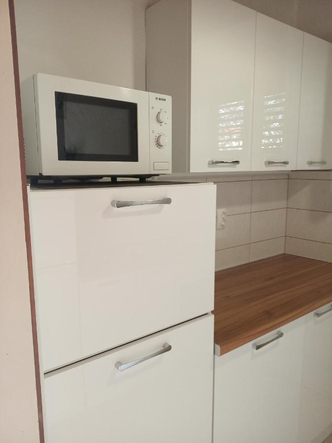 Apartman Mijic โตรกีร์ ภายนอก รูปภาพ