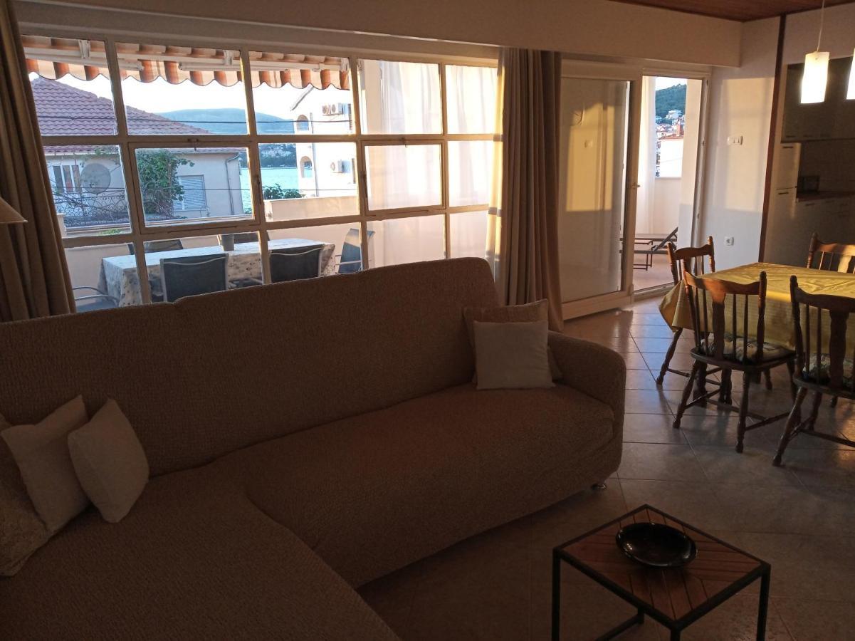 Apartman Mijic โตรกีร์ ภายนอก รูปภาพ