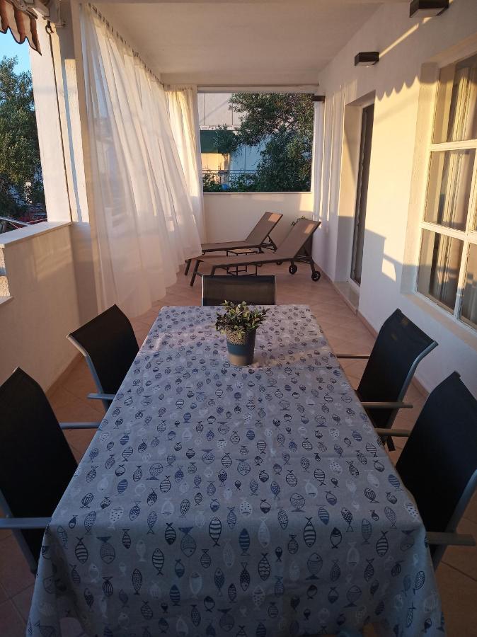 Apartman Mijic โตรกีร์ ภายนอก รูปภาพ