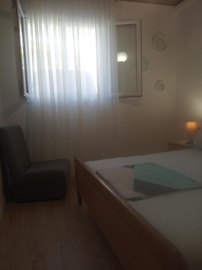 Apartman Mijic โตรกีร์ ภายนอก รูปภาพ