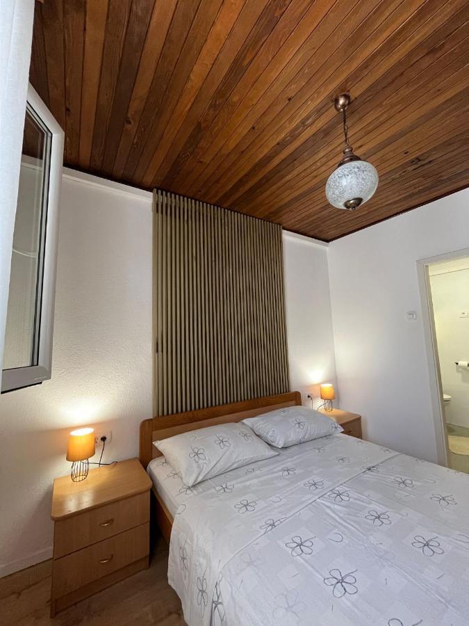 Apartman Mijic โตรกีร์ ภายนอก รูปภาพ